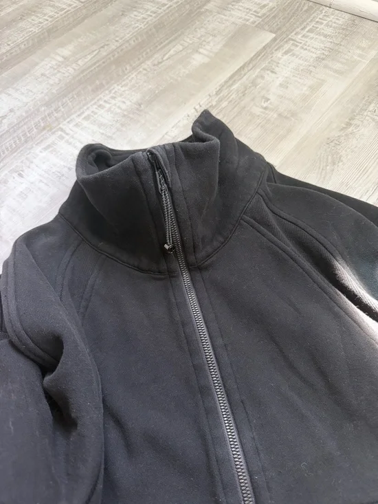 Lululemon Scuba Half Zip - Picture 2 of 4